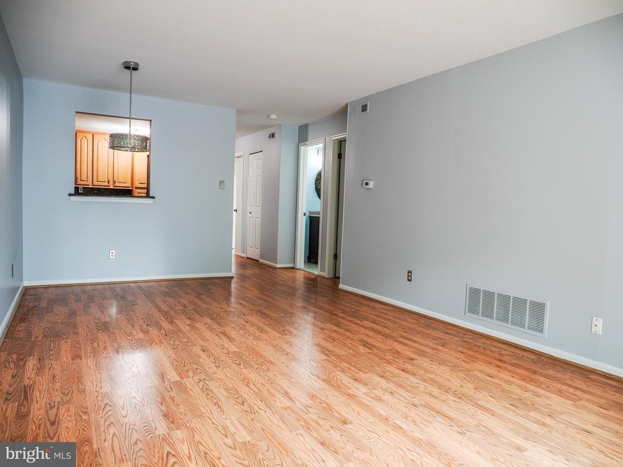 16012 Beacon Hill Dr - Photo 4 of 20