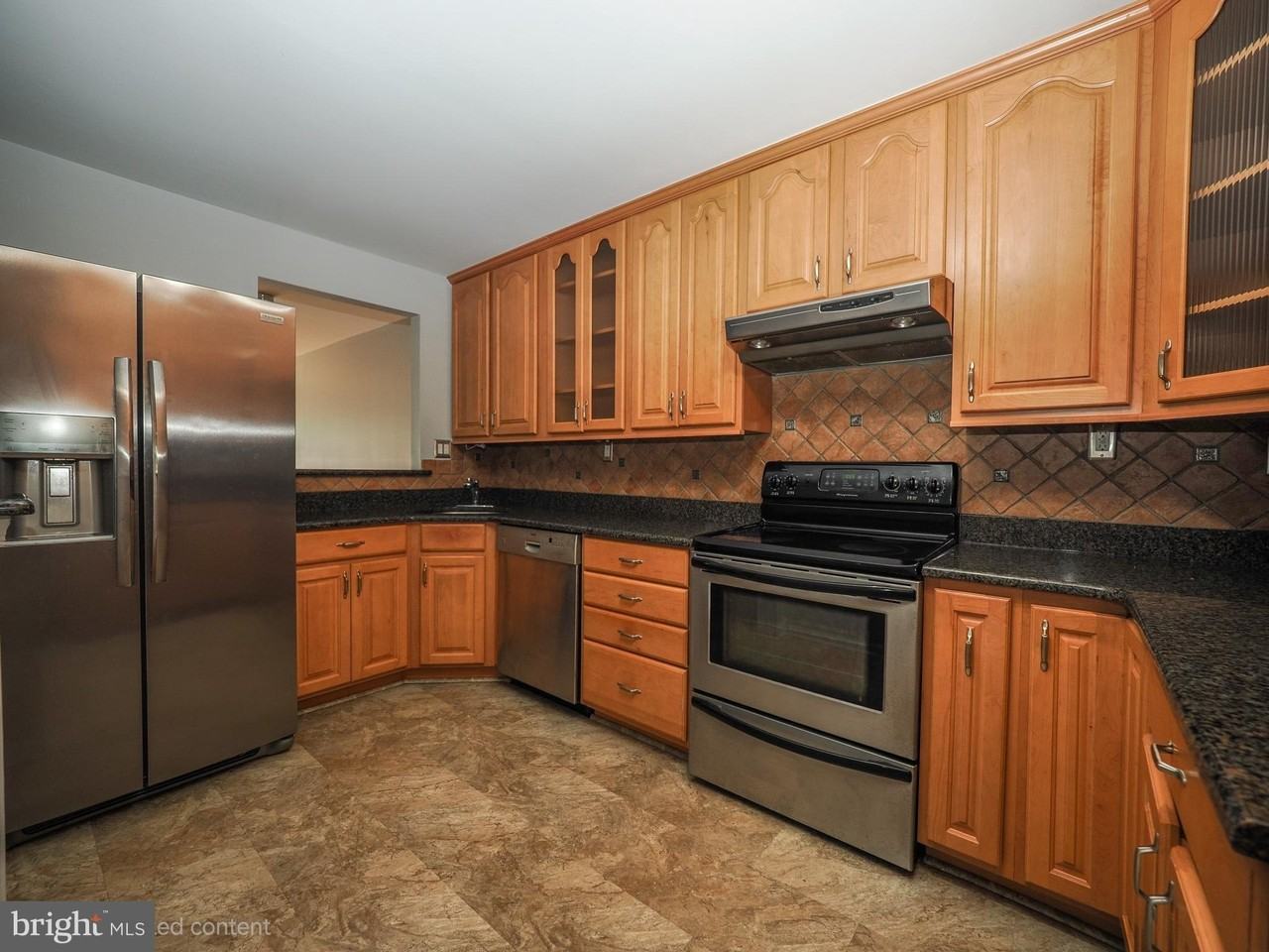 16012 Beacon Hill Dr - Photo 5 of 20