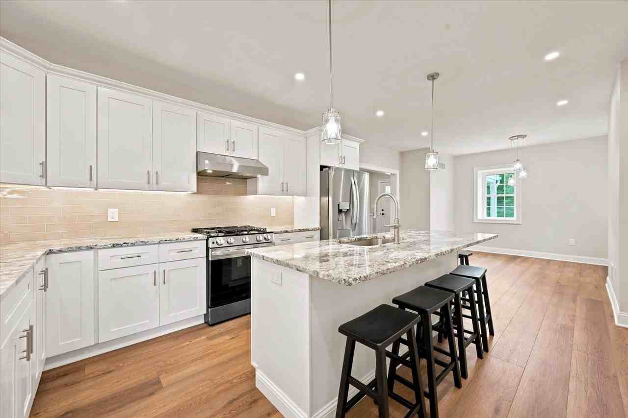 1512 Naamans Creek Rd - Photo 7 of 50