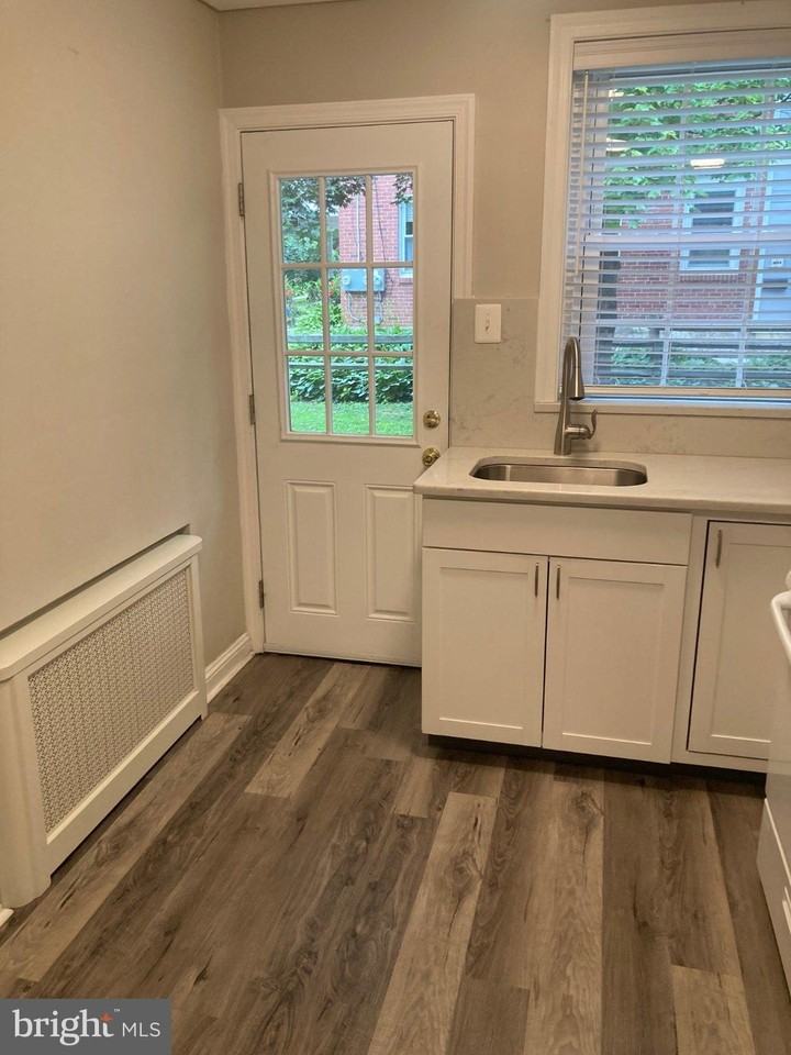 200 Elmwood Ave #1stFLEAST - Photo 3 of 17