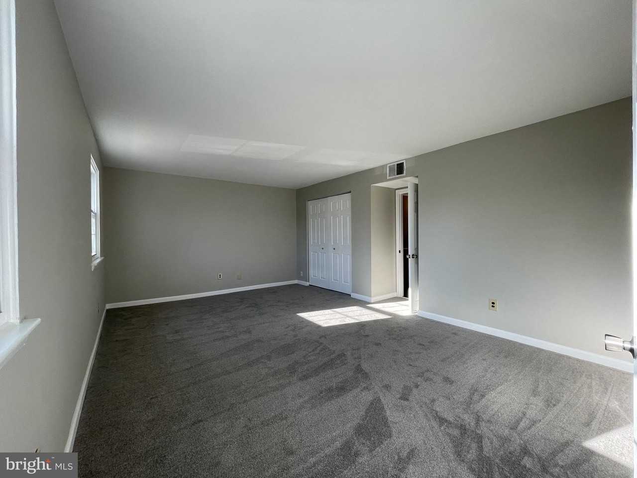 21 Shannon Dr - Photo 6 of 22