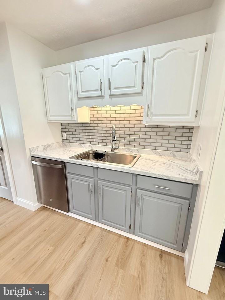 30 Ursinus Ave - Photo 7 of 35