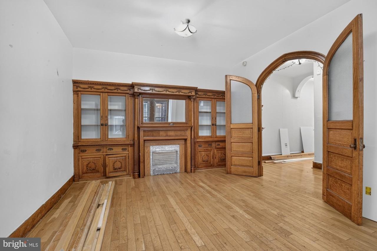 4011 Pine St - Photo 4 of 49