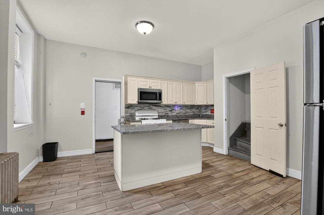 4011 Pine St - Photo 6 of 49
