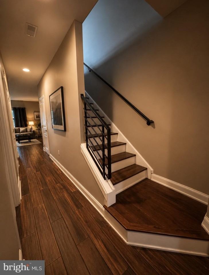 286 Parker Ave #D - Photo 7 of 27