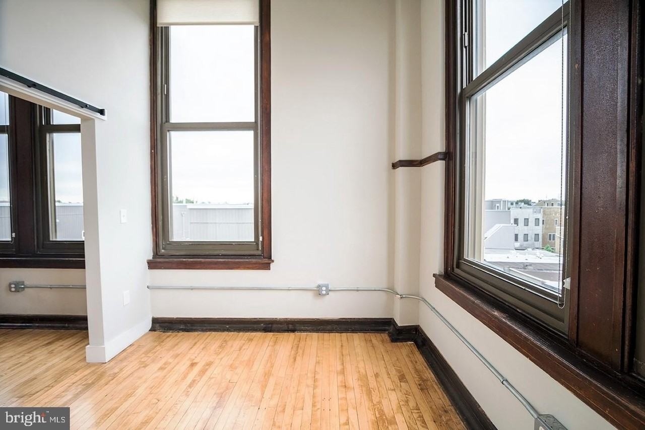 1300 S 19th St #101 - Photo 5 of 17