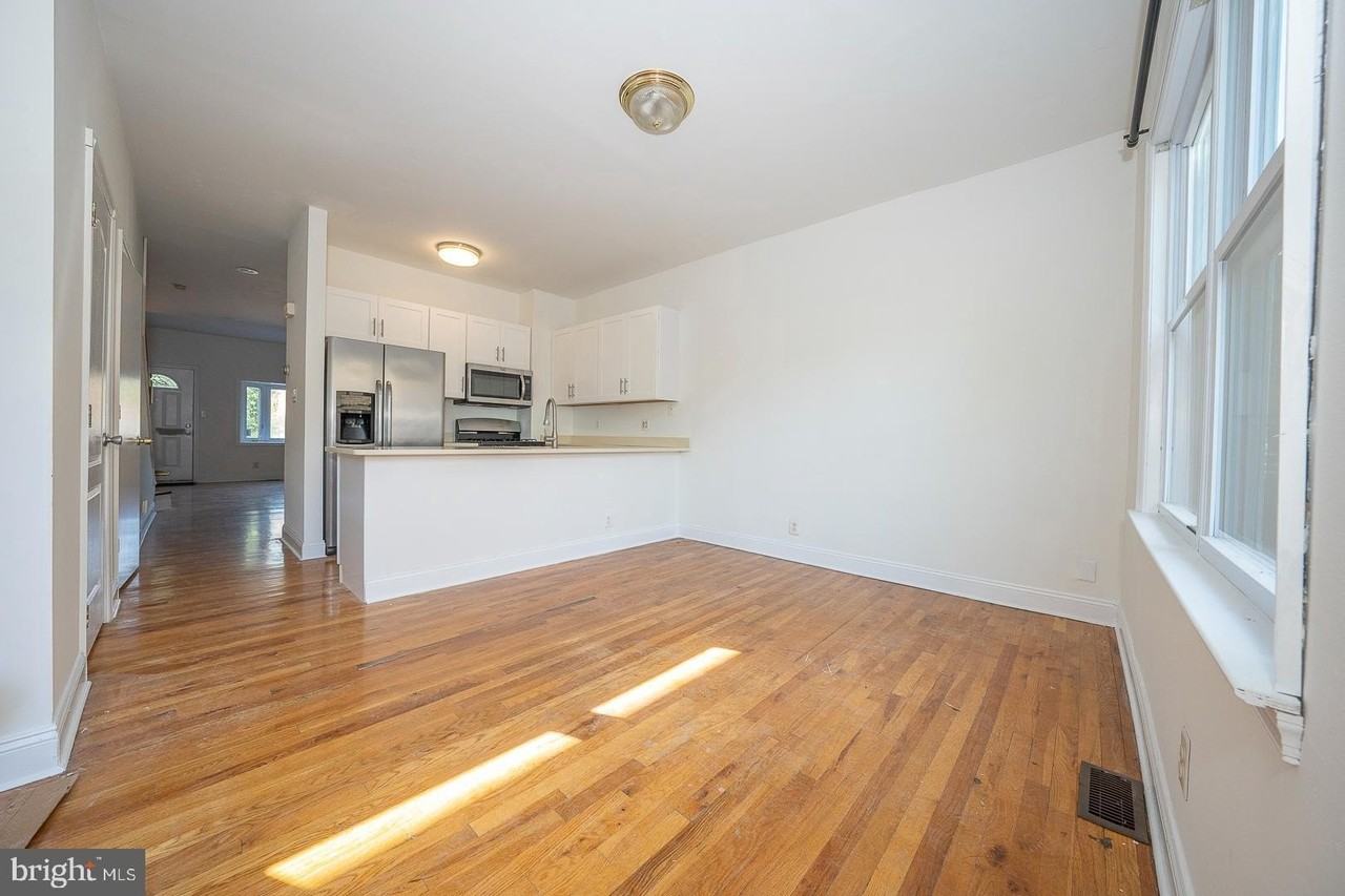 2822 Ogden St #A - Photo 6 of 32
