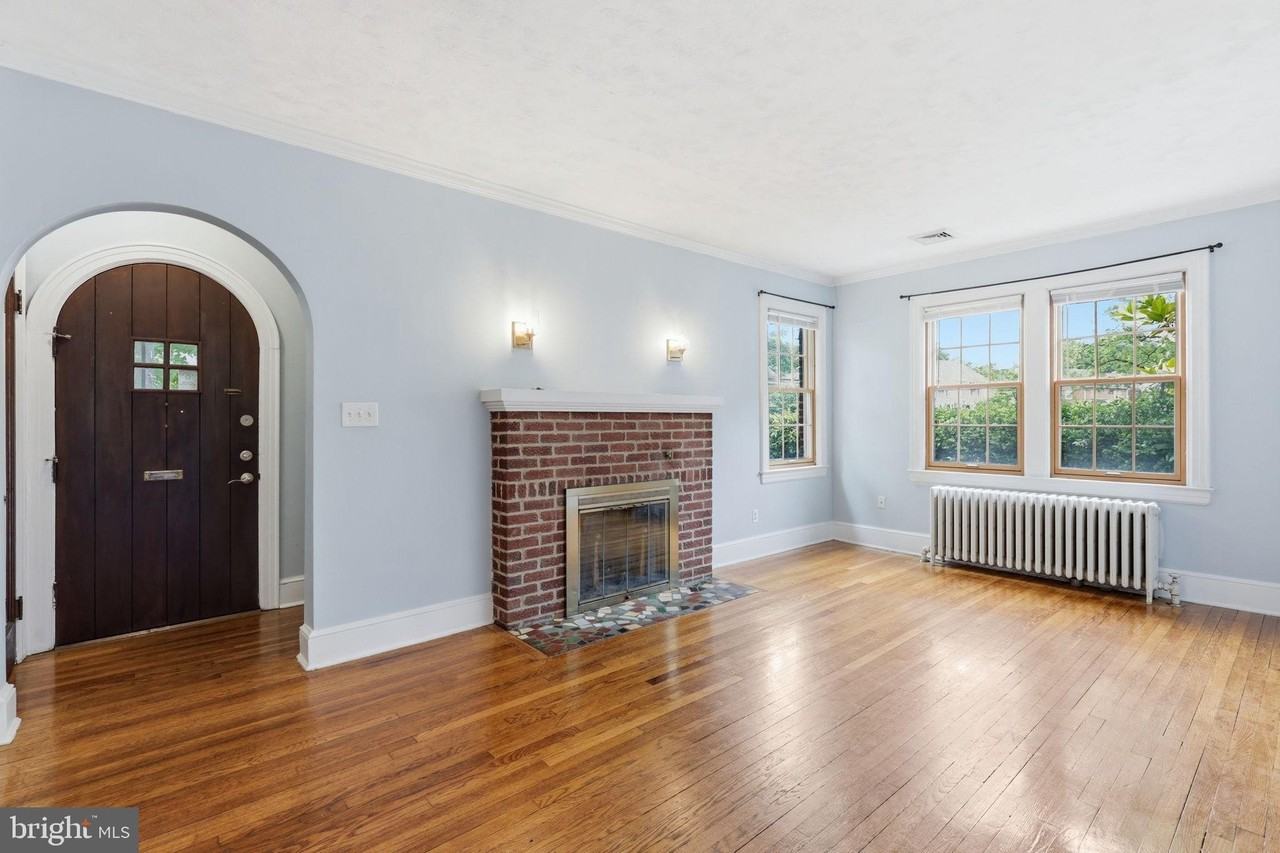 812 S Glebe Rd - Photo 3 of 25