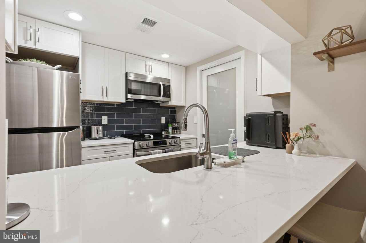 2807 S Woodrow St Apt B #1 - Photo 4 of 24