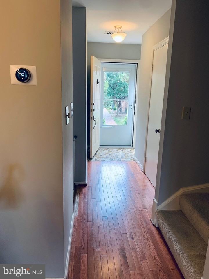 1623 S Barton St #18 - Photo 5 of 44