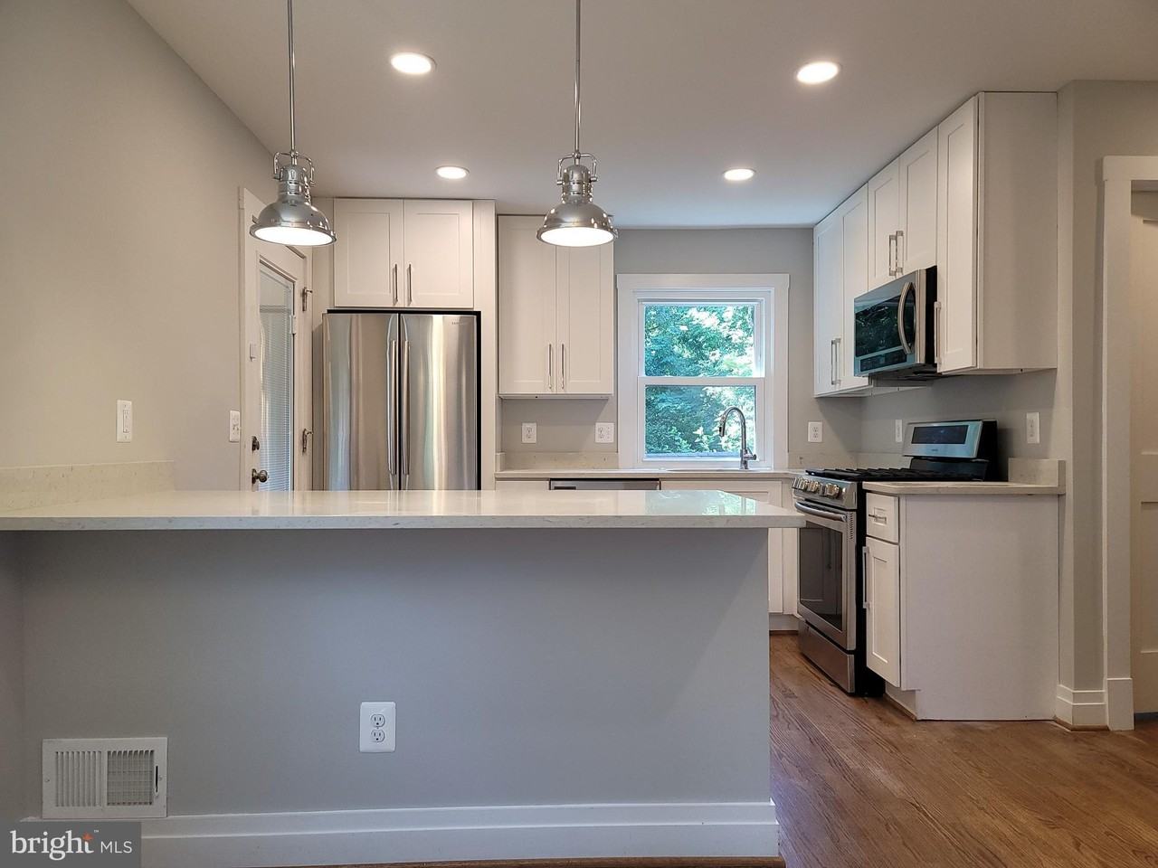 103 Ashby St - Photo 2 of 33