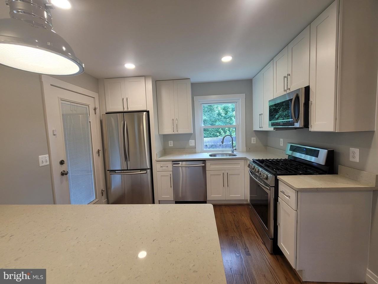103 Ashby St - Photo 3 of 33