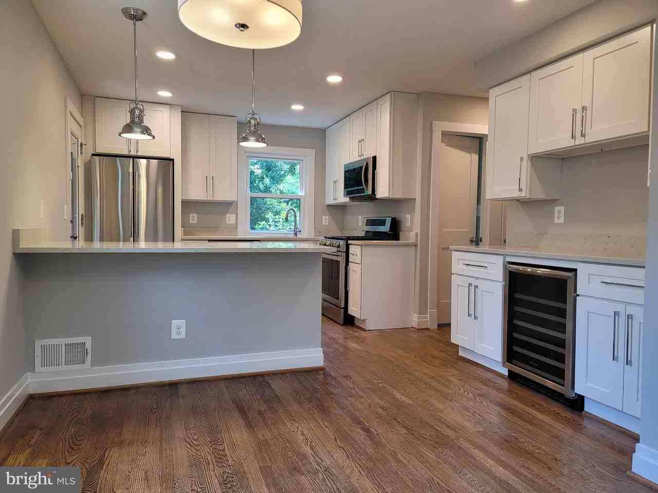 103 Ashby St - Photo 4 of 33