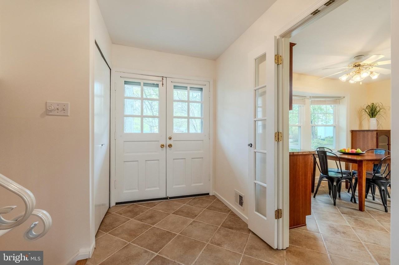 8717 Higdon Dr - Photo 2 of 35