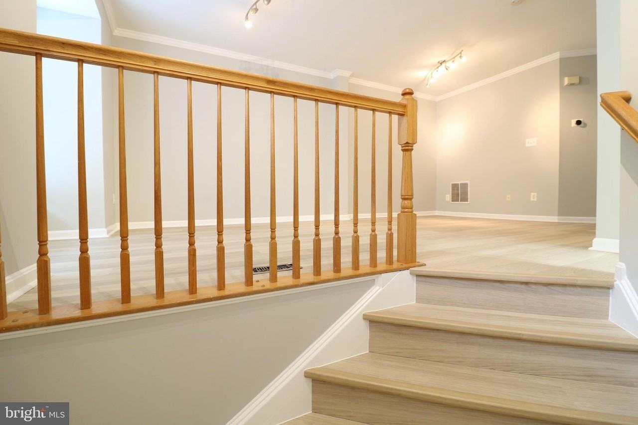 43673 Scarlet Sq - Photo 2 of 28