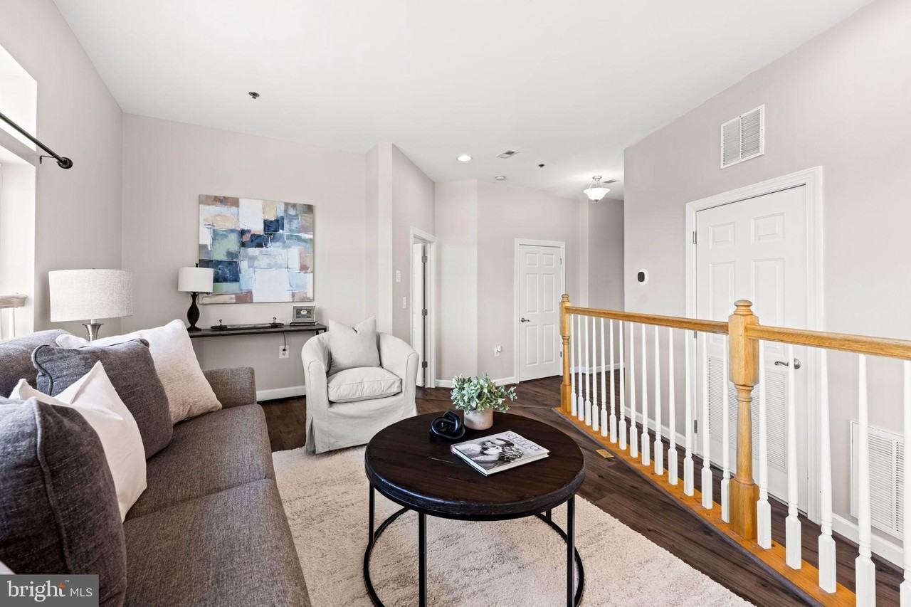 810 Belmont Bay Dr #201 - Photo 5 of 43