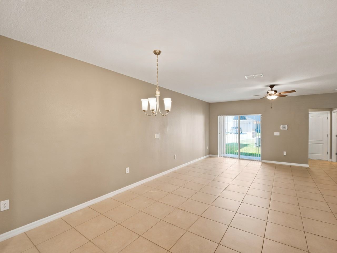1948 Shiloh Brook St #1 - Photo 7 of 20