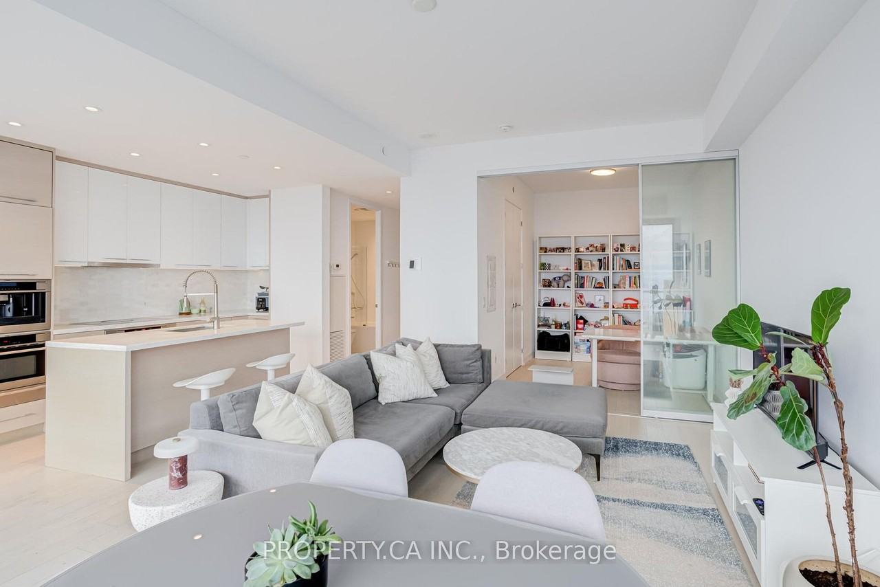 488 University Avenue - Photo 3