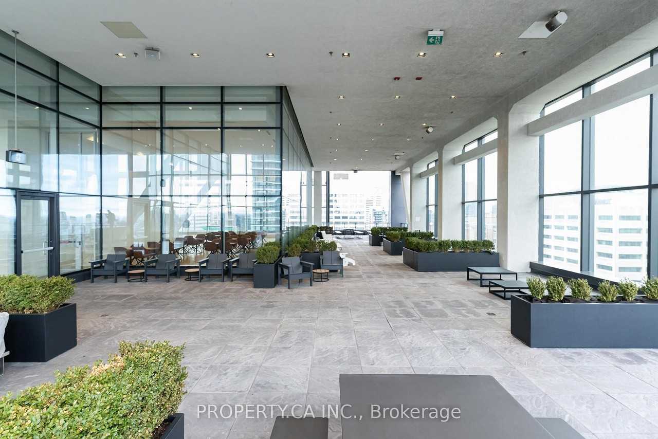 488 University Avenue - Photo 38