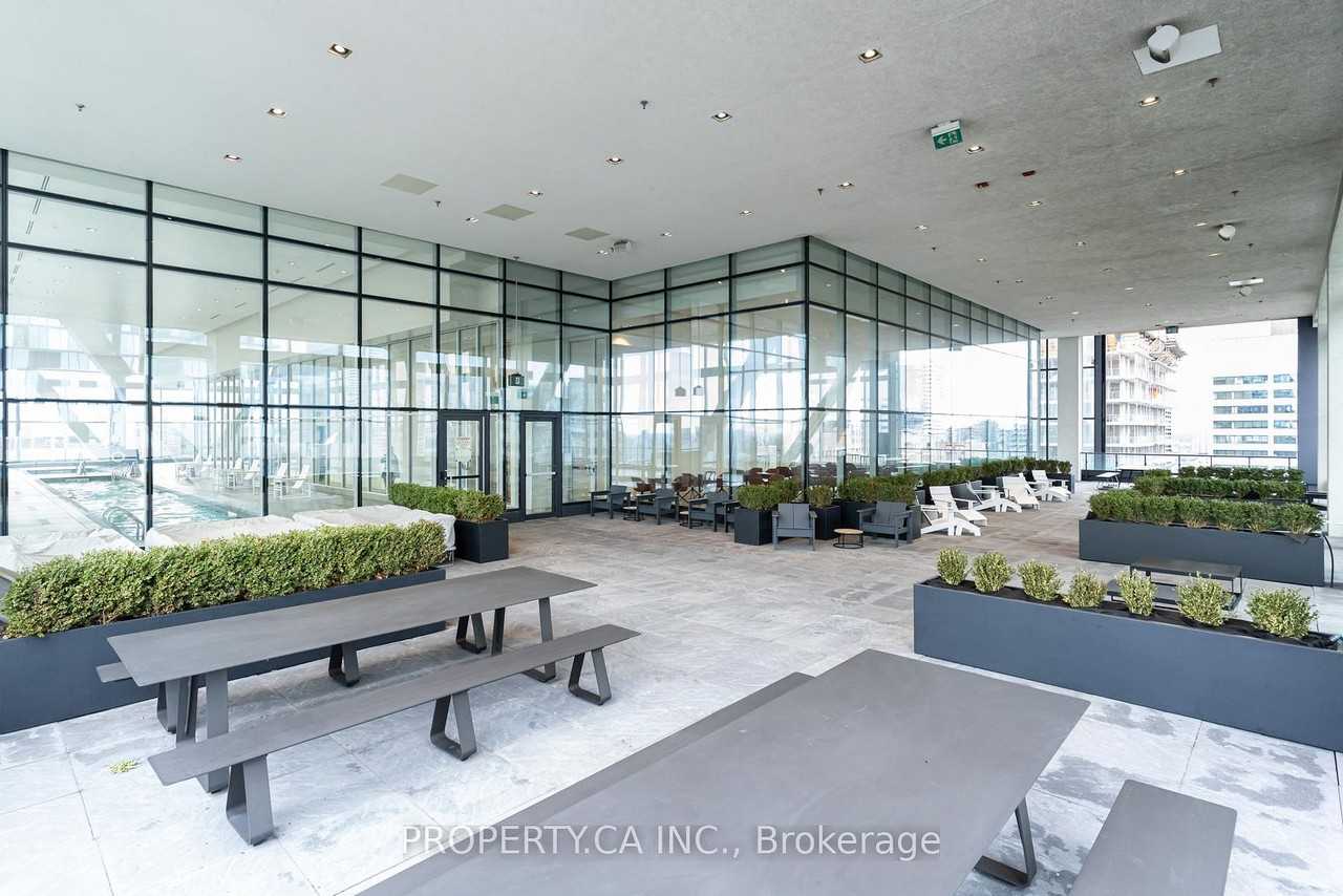 488 University Avenue - Photo 35