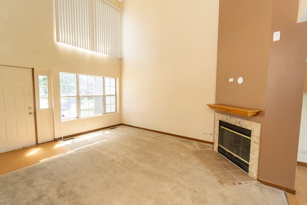 1174 Longford Rd - Photo 4 of 25