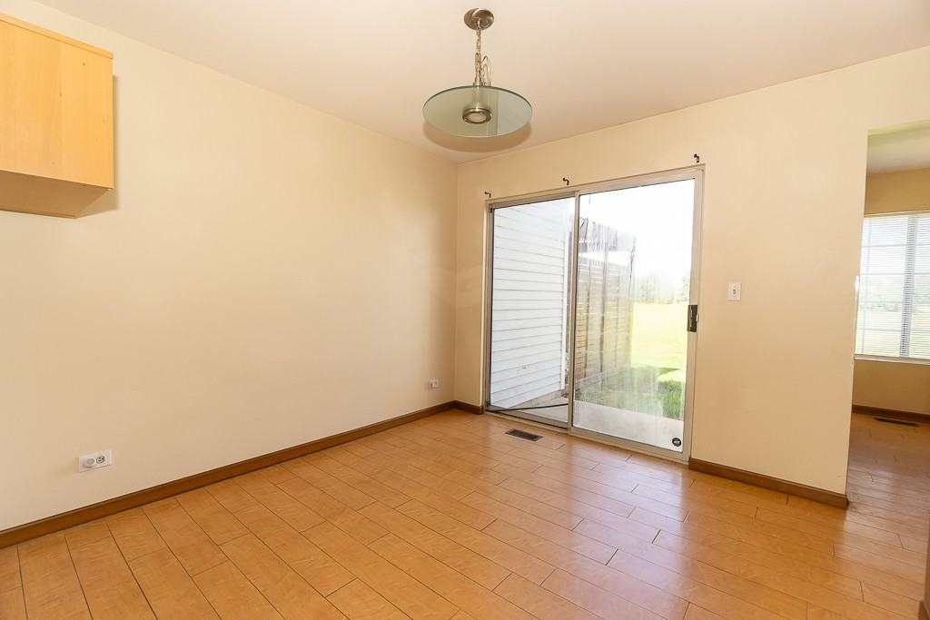1174 Longford Rd - Photo 5 of 25