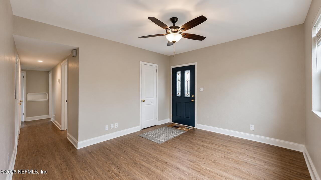 1105 10th St N - Photo 5 of 17
