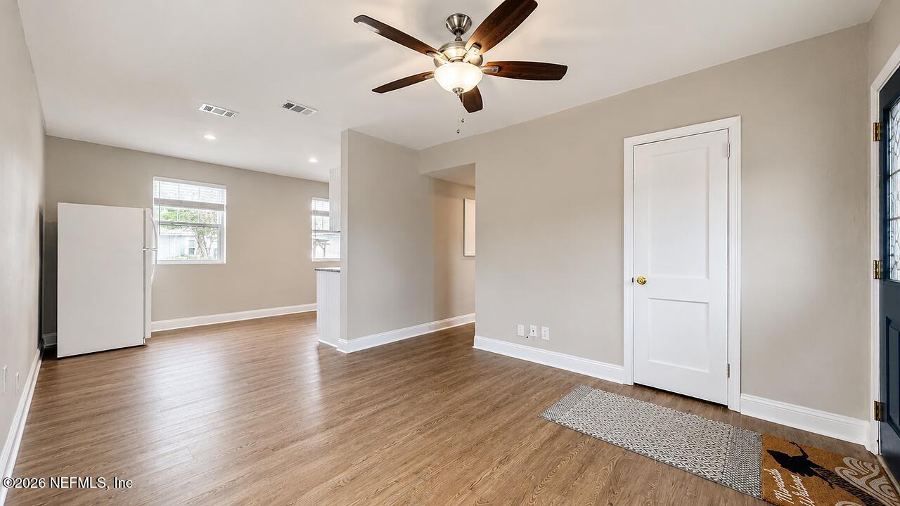 1105 10th St N - Photo 6 of 17