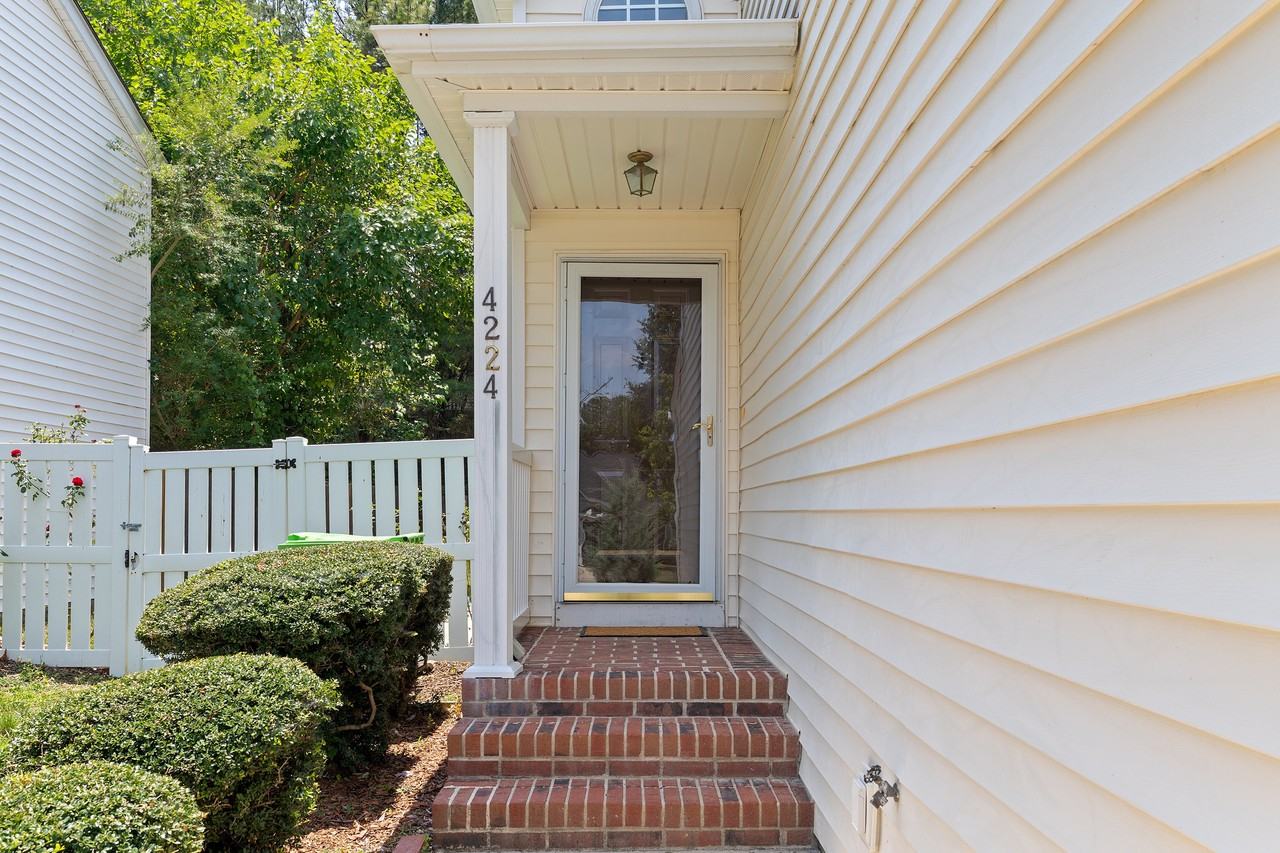 4224 Lake Woodard Dr #1 - Photo 6 of 39