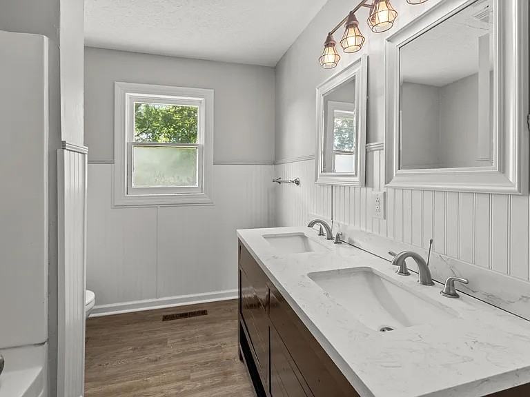 1205 Louisville Rd #1 - Photo 5 of 9
