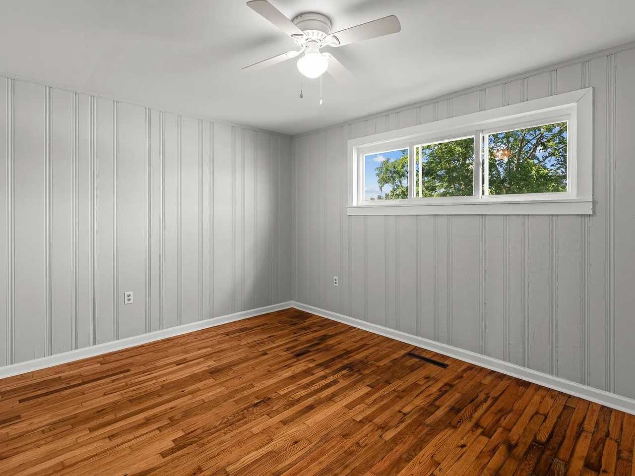 1205 Louisville Rd #1 - Photo 6 of 9