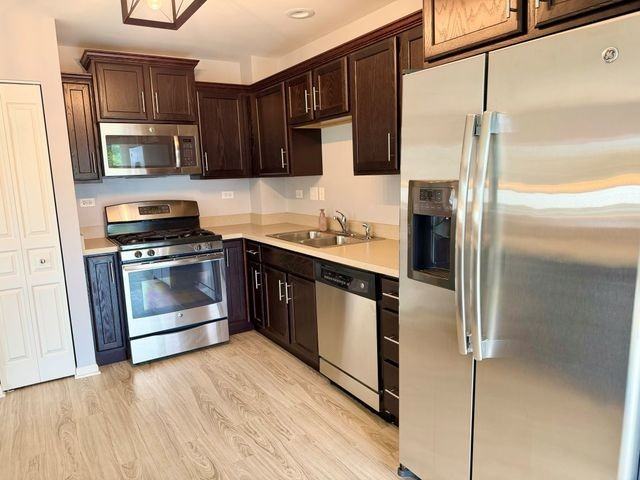 1678 Windward Dr - Photo 4 of 16