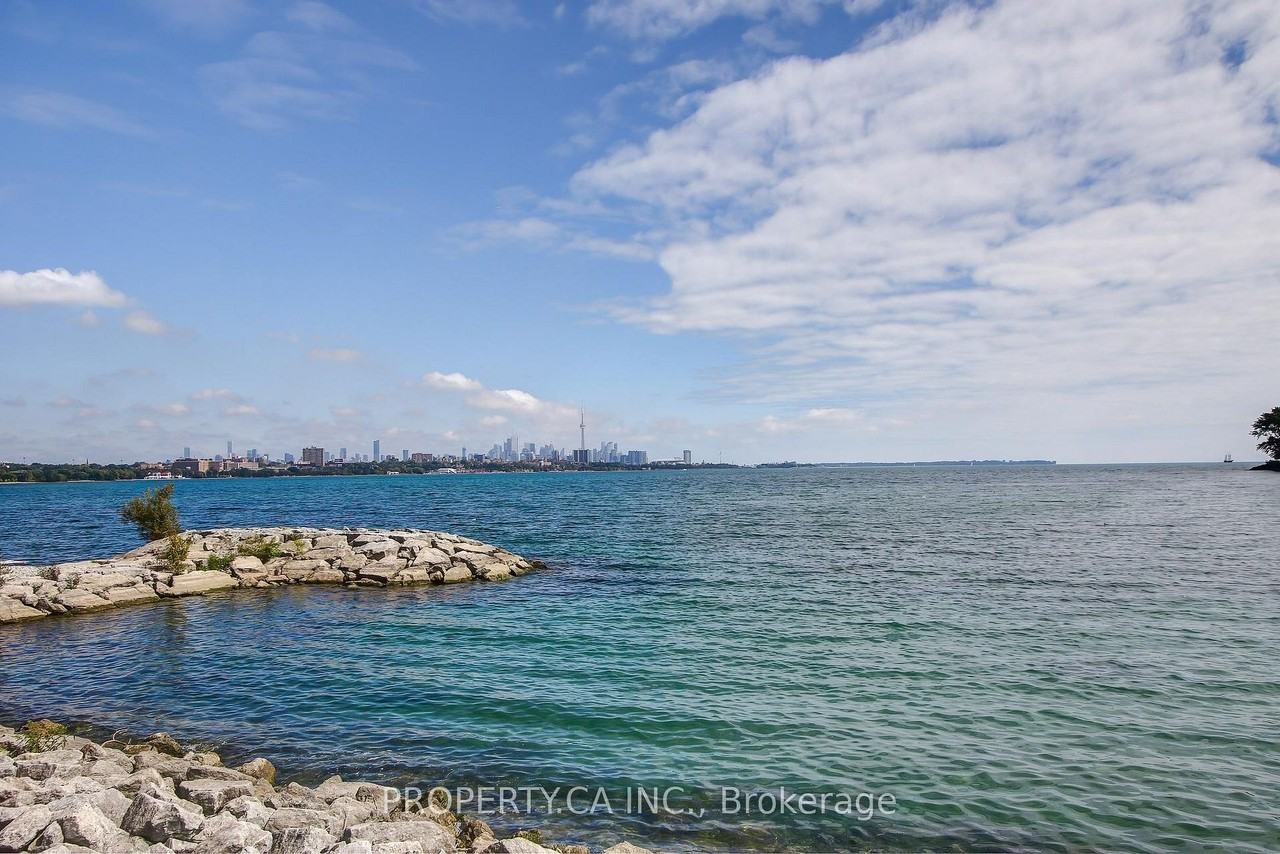 2045 Lake Shore Boulevard West - Photo 34