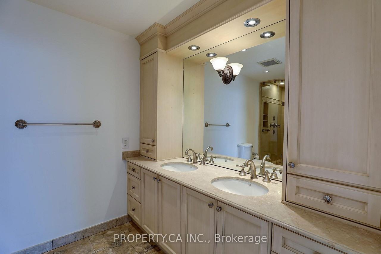 2045 Lake Shore Boulevard West - Photo 24