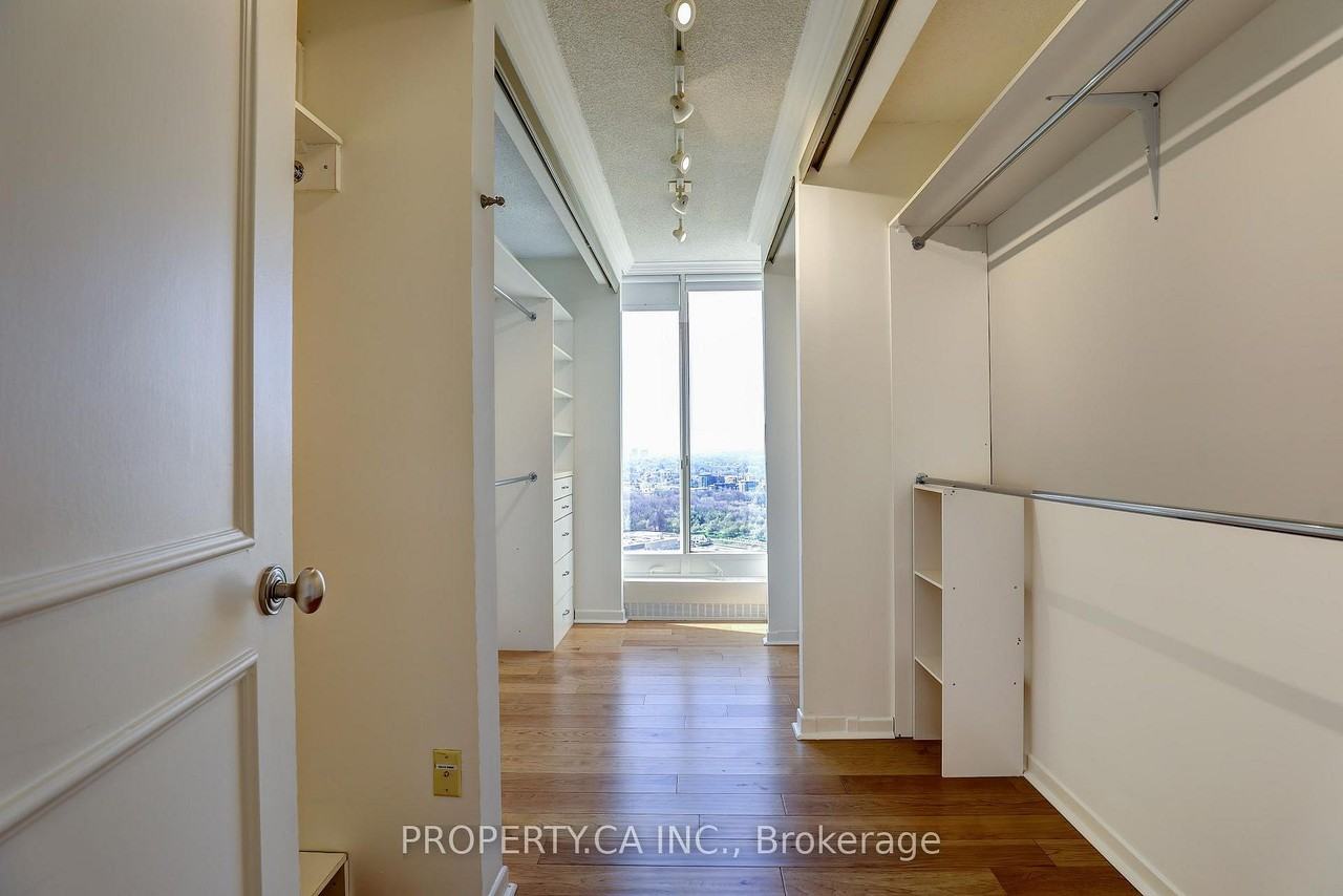 2045 Lake Shore Boulevard West - Photo 9