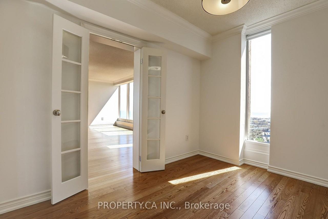 2045 Lake Shore Boulevard West - Photo 16