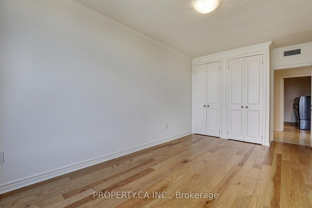 2045 Lake Shore Boulevard West - Photo 18