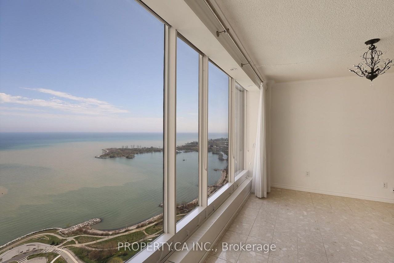 2045 Lake Shore Boulevard West - Photo 21