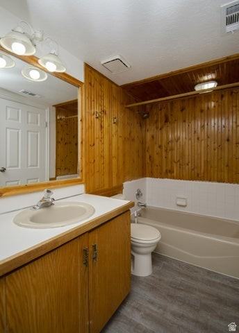 1113 Country Hills Dr - Photo 7 of 15