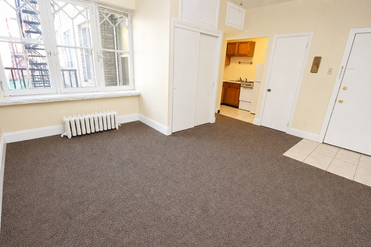 341 SOUTH HIGHLAND AVENUEAPT 12 #12 - Photo 2 of 6