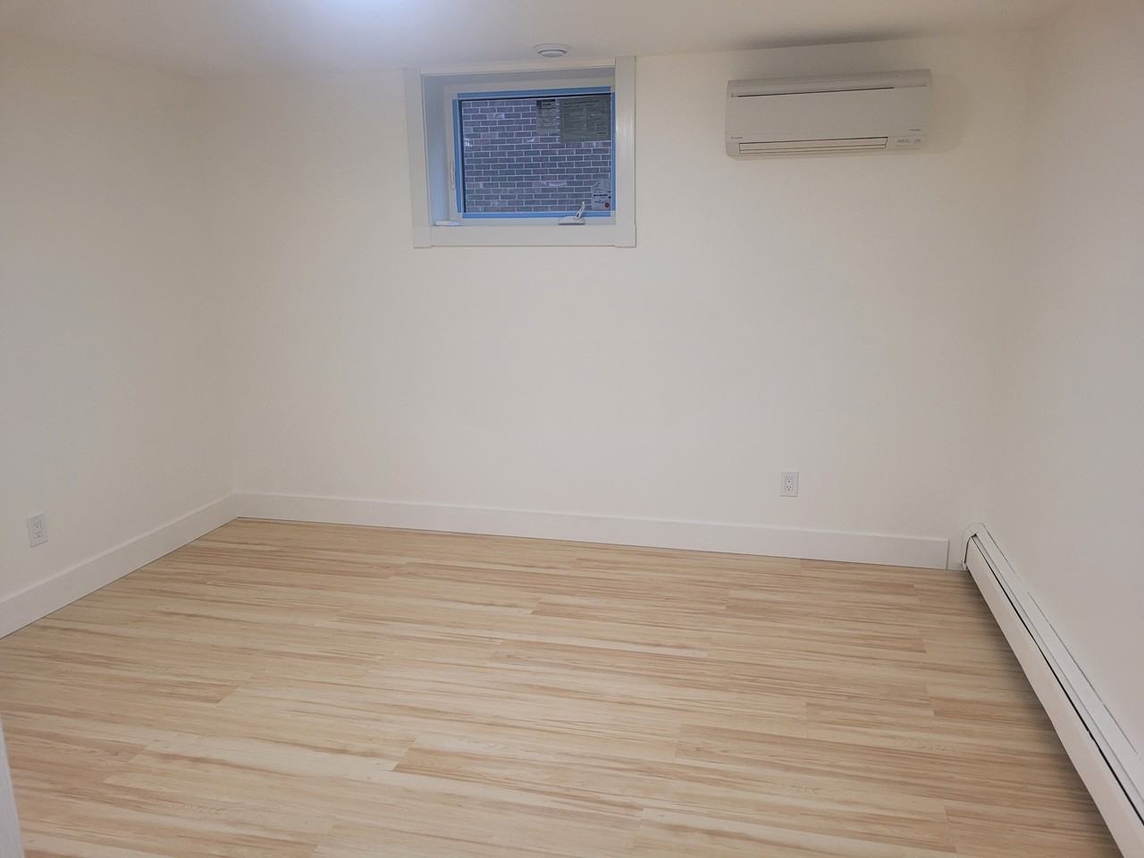 20 Driftwood Cres #1 - Photo 6 of 19