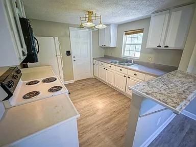 4807 Center Dr #A - Photo 3 of 10