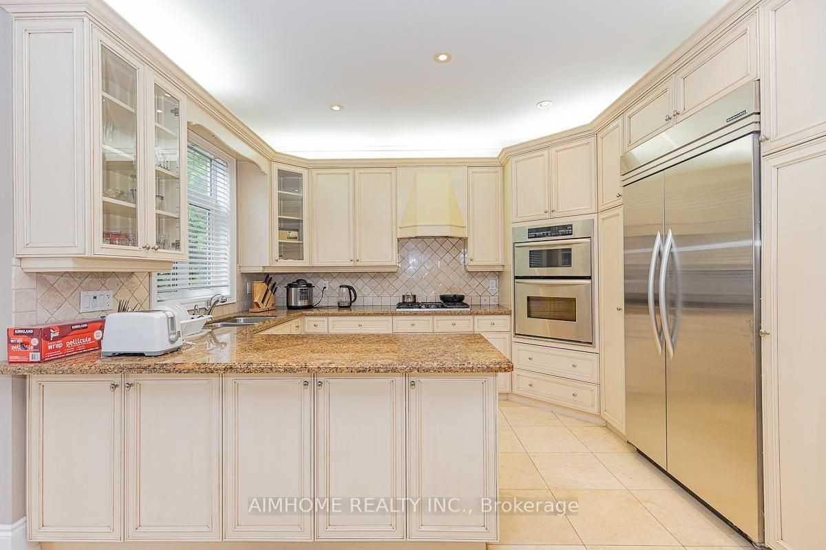 395 Princess Avenue - Photo 3 of 40