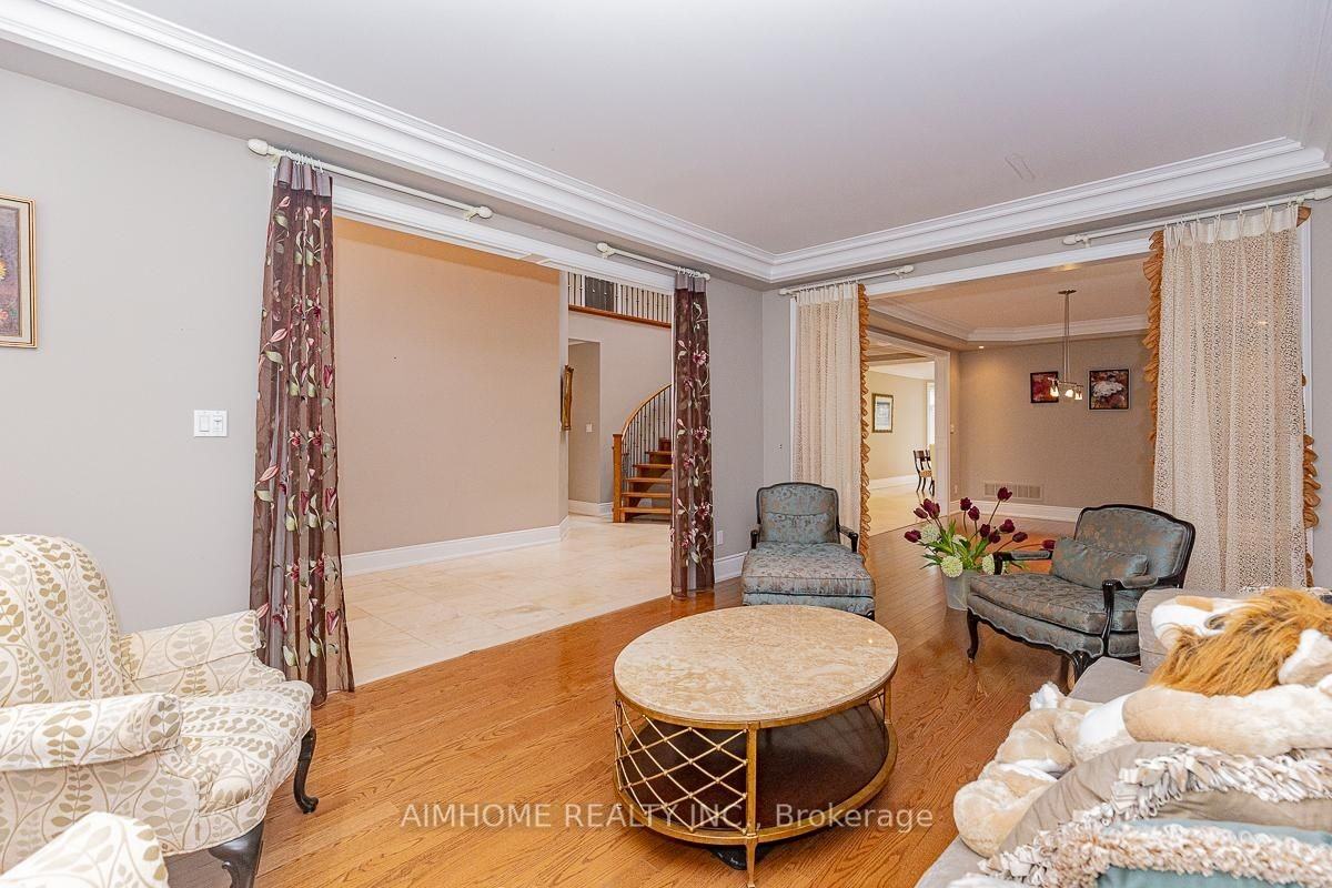 395 Princess Avenue - Photo 7 of 40
