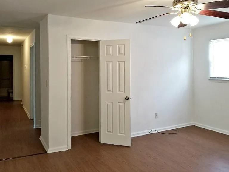 1441 West 41st Street #A - Photo 3 of 7