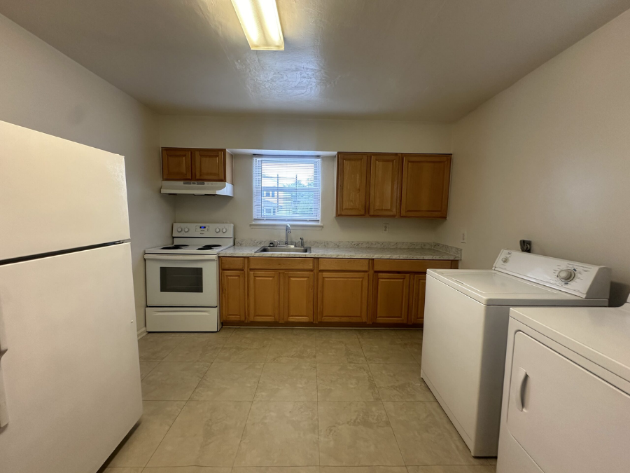 1441 West 41st Street #A - Photo 4 of 7