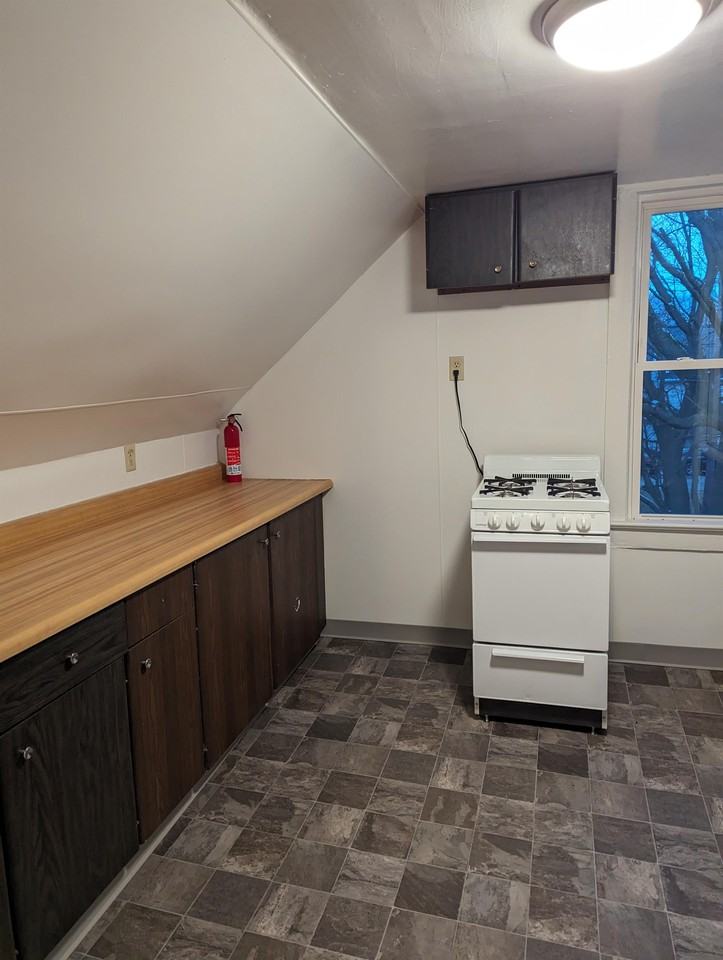 25 Benedict St #3 - Photo 4 of 8