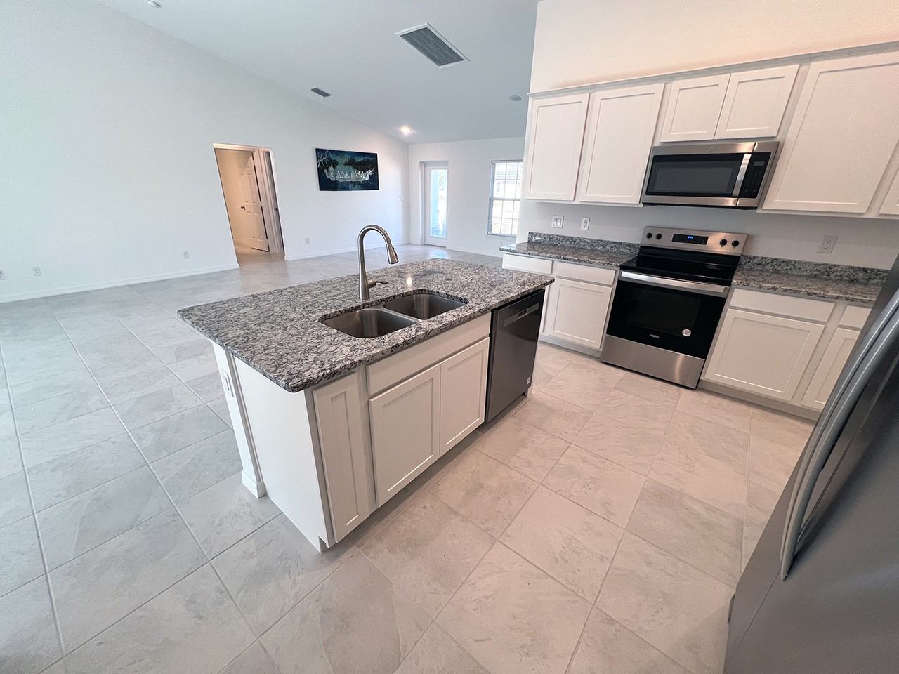 1510 Nw 13th Ter #1 - Photo 4 of 40