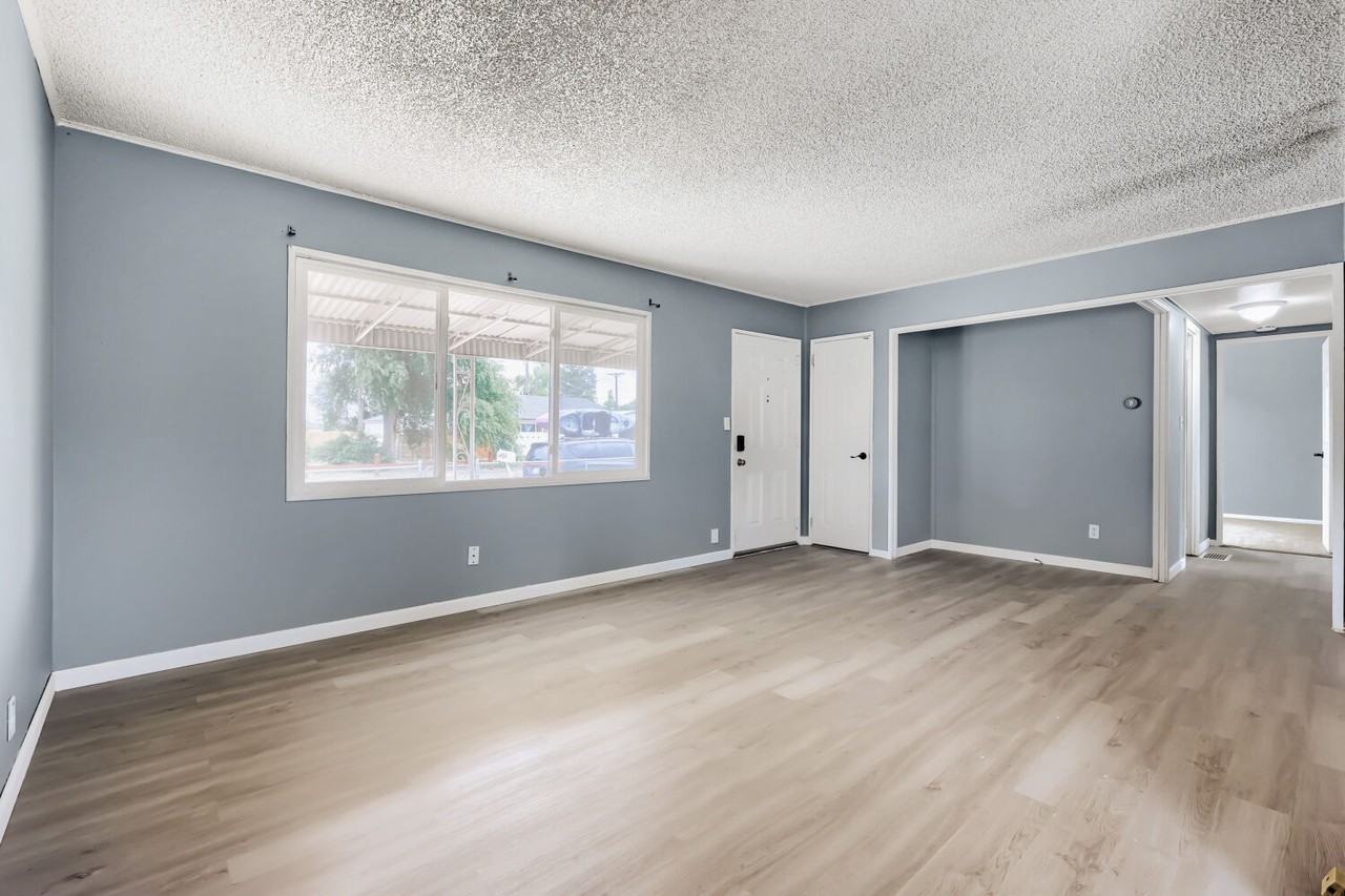 1904 North Hancock Avenue #1 - Photo 5 of 16