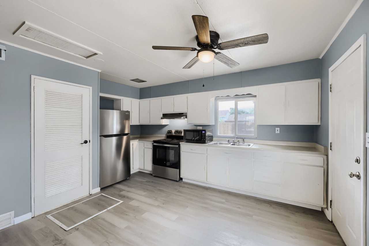 1904 North Hancock Avenue #1 - Photo 6 of 16
